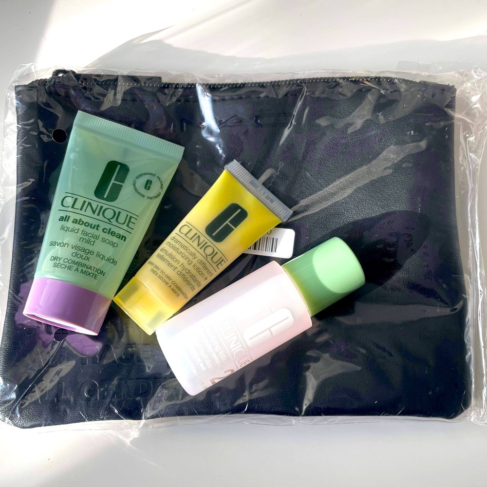 CLINIQUE Samples